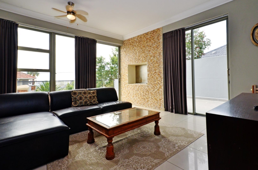 To Let 2 Bedroom Property for Rent in Sea Point Western Cape